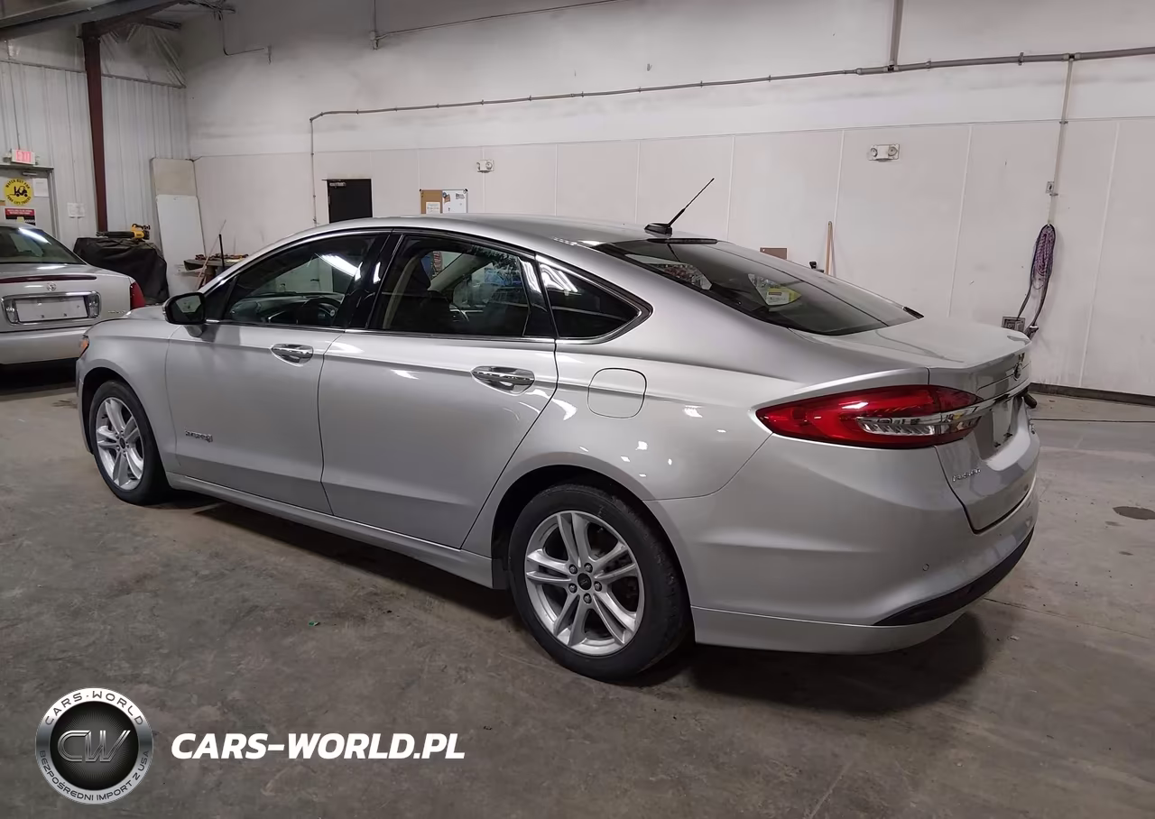 2018 Ford Fusion Hybrid Se VIN:3FA6P0LU9JR118267 - 3
