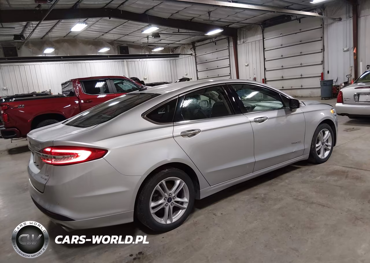 2018 Ford Fusion Hybrid Se VIN:3FA6P0LU9JR118267 - 4