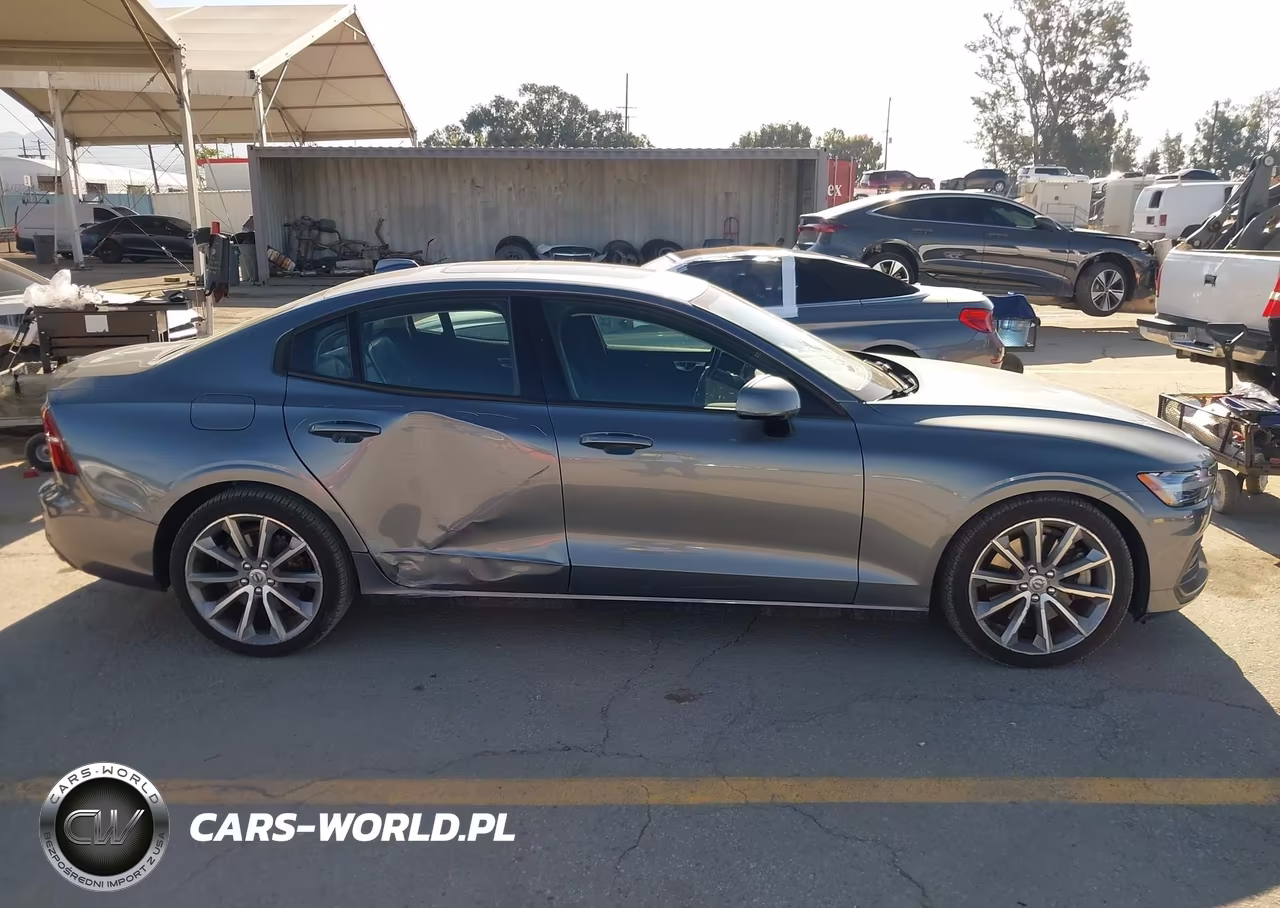 2020 Volvo S60 T6 Momentum VIN:7JRA22TK6LG067061 - 13
