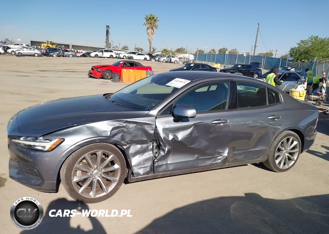 2020 Volvo S60 T6 Momentum VIN:7JRA22TK6LG067061 - 14