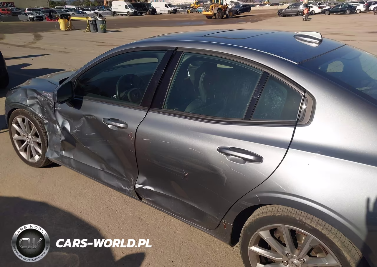 2020 Volvo S60 T6 Momentum VIN:7JRA22TK6LG067061 - 17