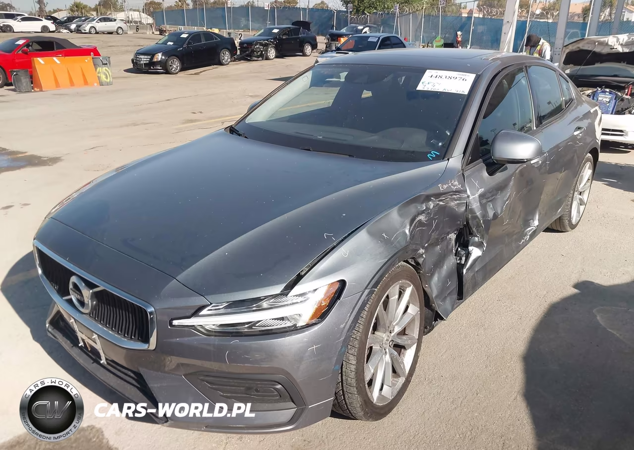 2020 Volvo S60 T6 Momentum VIN:7JRA22TK6LG067061 - 2