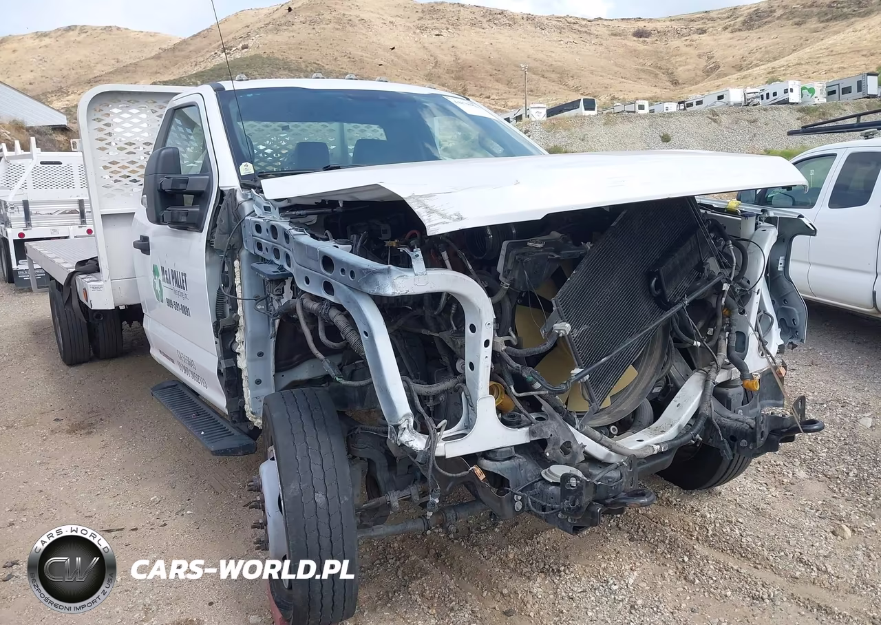 2020 Ford F-550 Chassis Xl