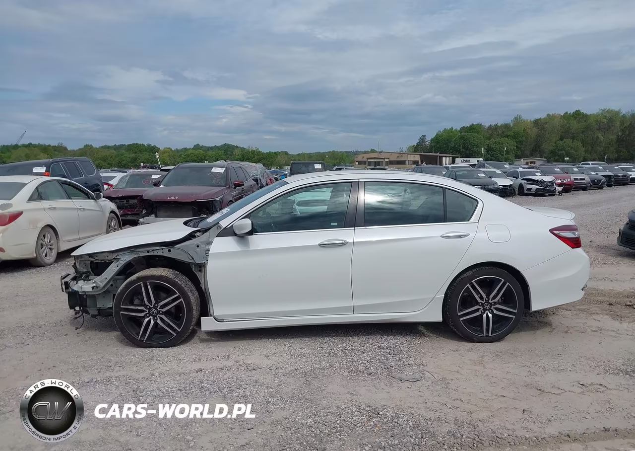 2016 Honda Accord Sport VIN:1HGCR2F63GA203092 - 15