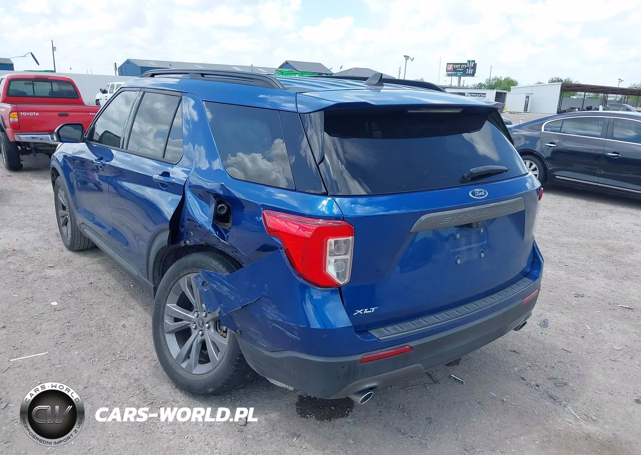 2022 Ford Explorer Xlt VIN:1FMSK7DH0NGC50179 - 3