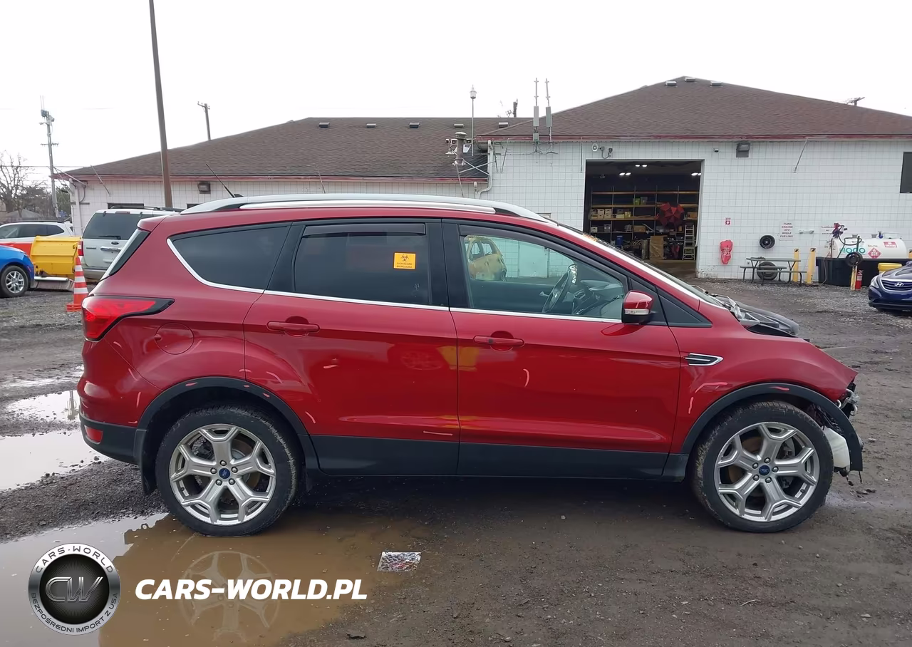 2019 Ford Escape Titanium VIN:1FMCU9J97KUA03245 - 14