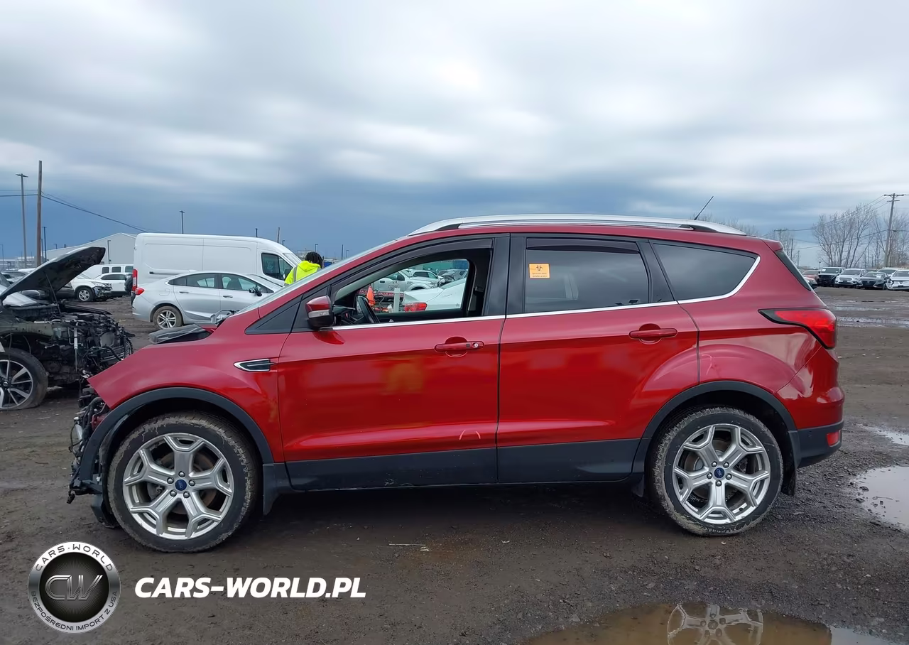 2019 Ford Escape Titanium VIN:1FMCU9J97KUA03245 - 15