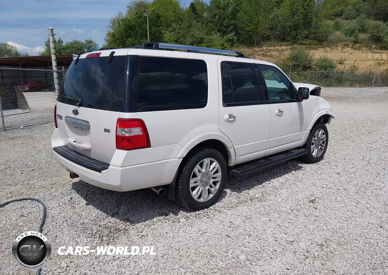 2011 Ford Expedition Limited VIN:1FMJU2A56BEF19697 - 4