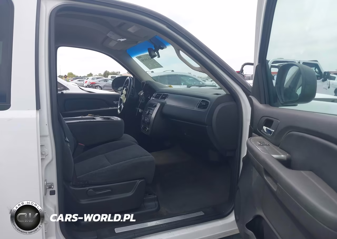 2007 Chevrolet Tahoe Ls VIN:1GNFC13J57R205578 - 5
