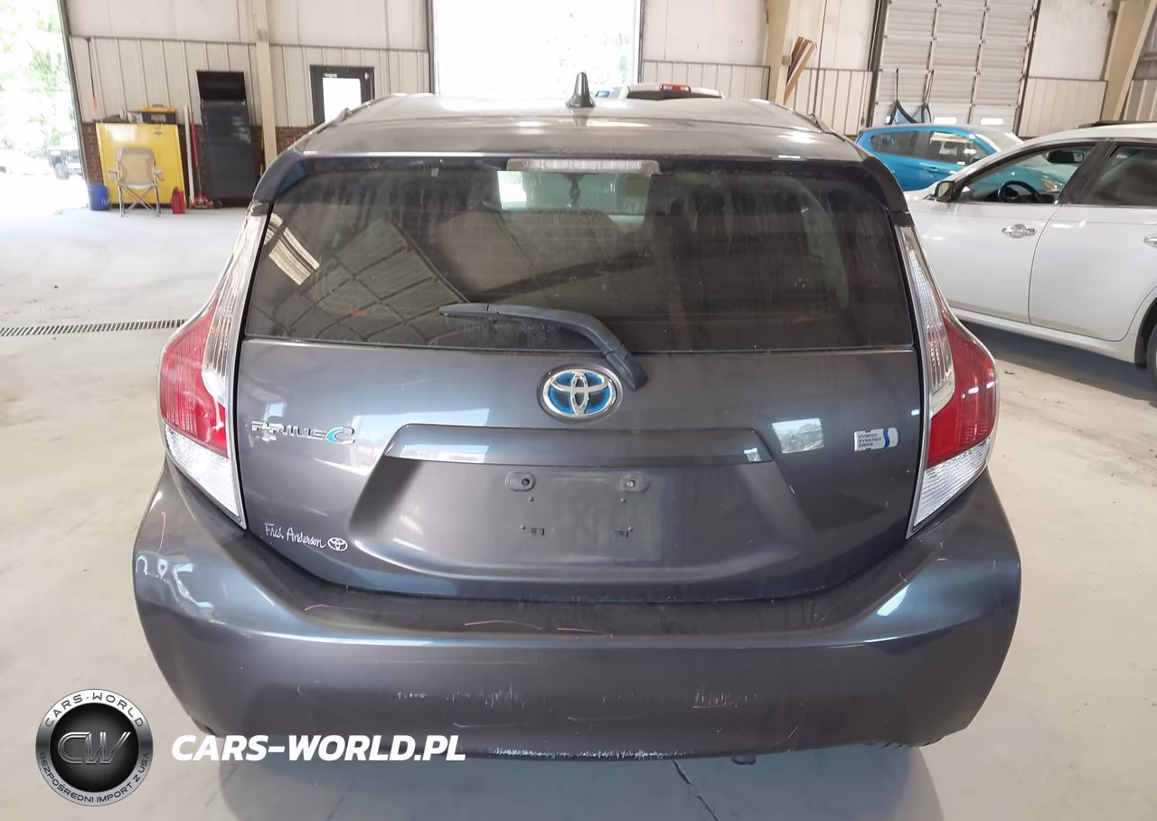 2016 Toyota Prius C One VIN:JTDKDTB36G1129922 - 17