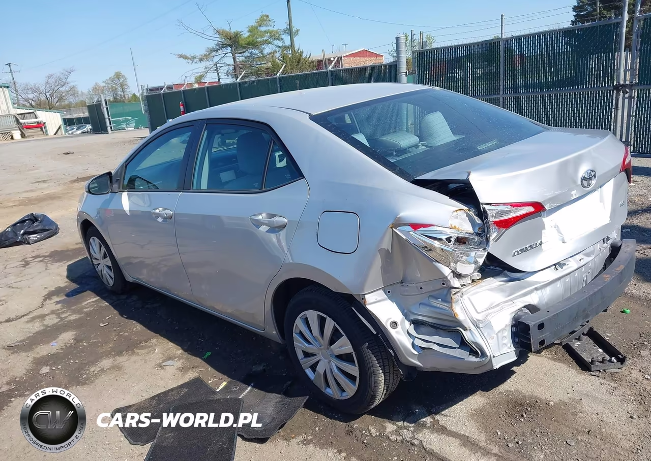 2016 Toyota Corolla Le VIN:2T1BURHE3GC499796 - 3