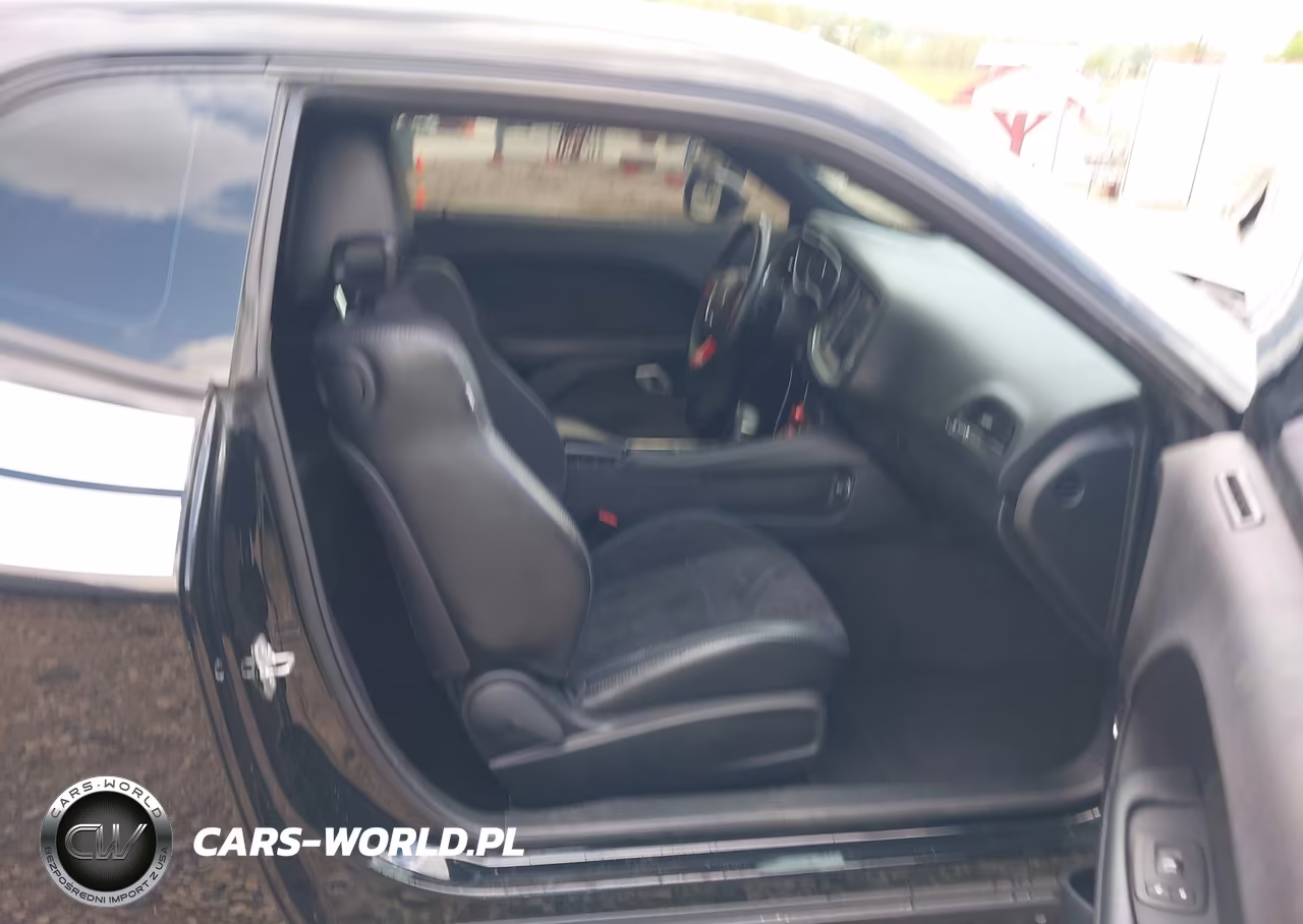 2016 Dodge Challenger R-T Plus VIN:2C3CDZBT0GH237028 - 5