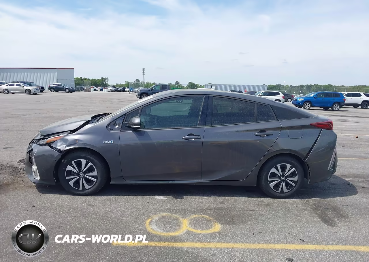 2017 Toyota Prius Prime Advanced VIN:JTDKARFP9H3038335 - 14