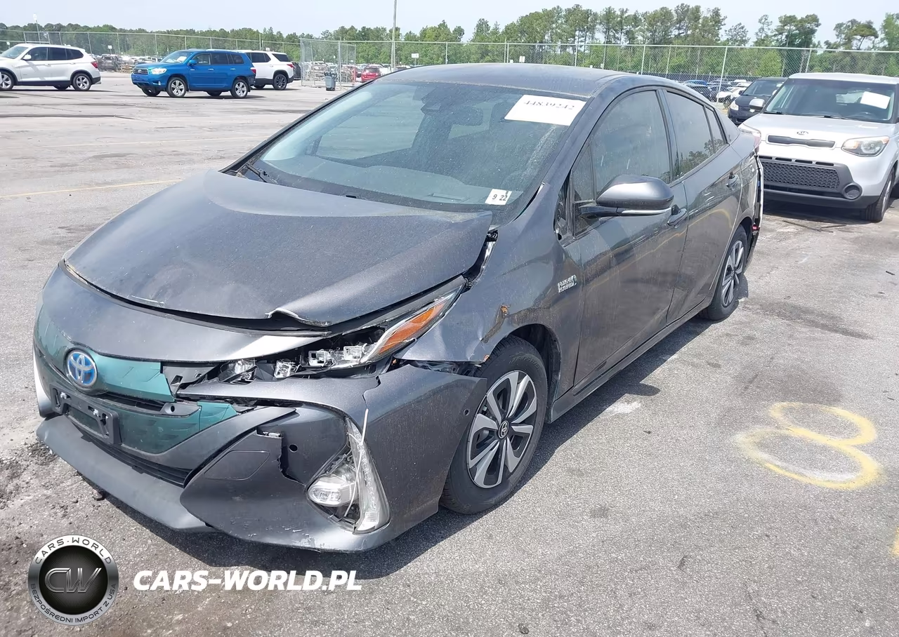 2017 Toyota Prius Prime Advanced VIN:JTDKARFP9H3038335 - 6