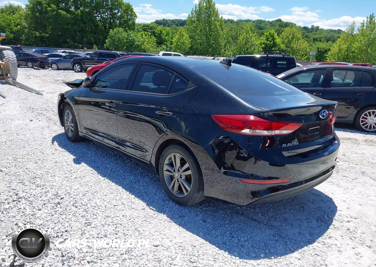 2017 Hyundai Elantra Se VIN:5NPD84LF6HH050319 - 3