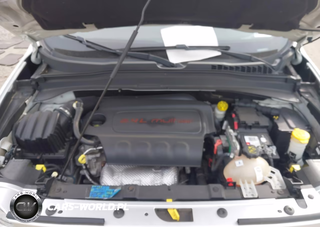 2015 Jeep Renegade Limited VIN:ZACCJBDT0FPB57325 - 10