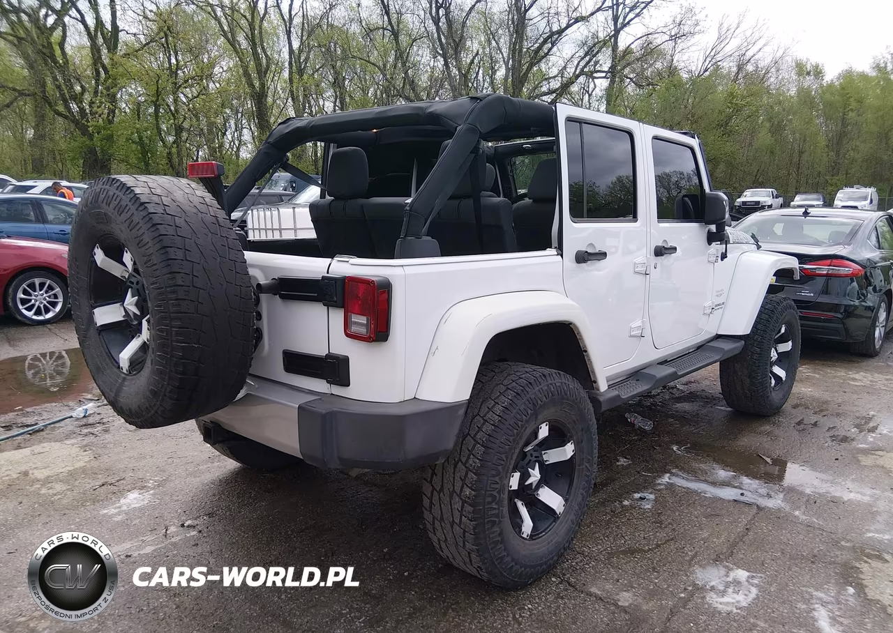 2012 Jeep Wrangler Unlimited Sahara VIN:1C4BJWEG5CL183834 - 4