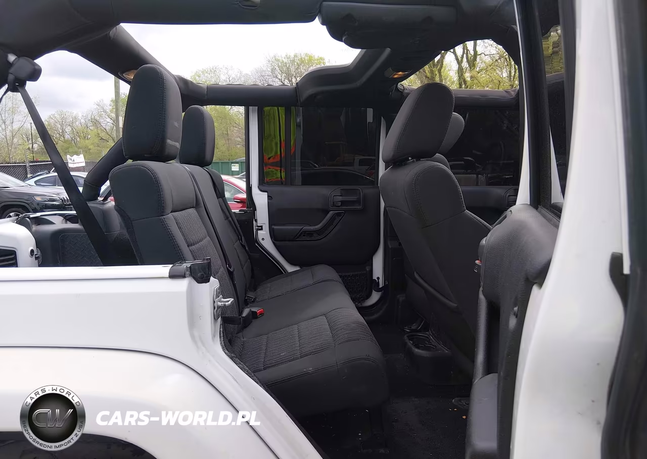 2012 Jeep Wrangler Unlimited Sahara VIN:1C4BJWEG5CL183834 - 8