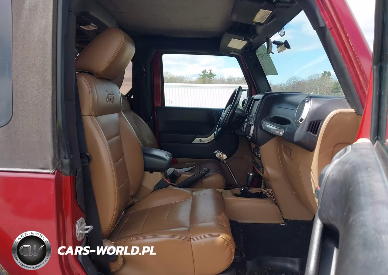 2012 Jeep Wrangler Rubicon VIN:1C4BJWCG8CL105079 - 5