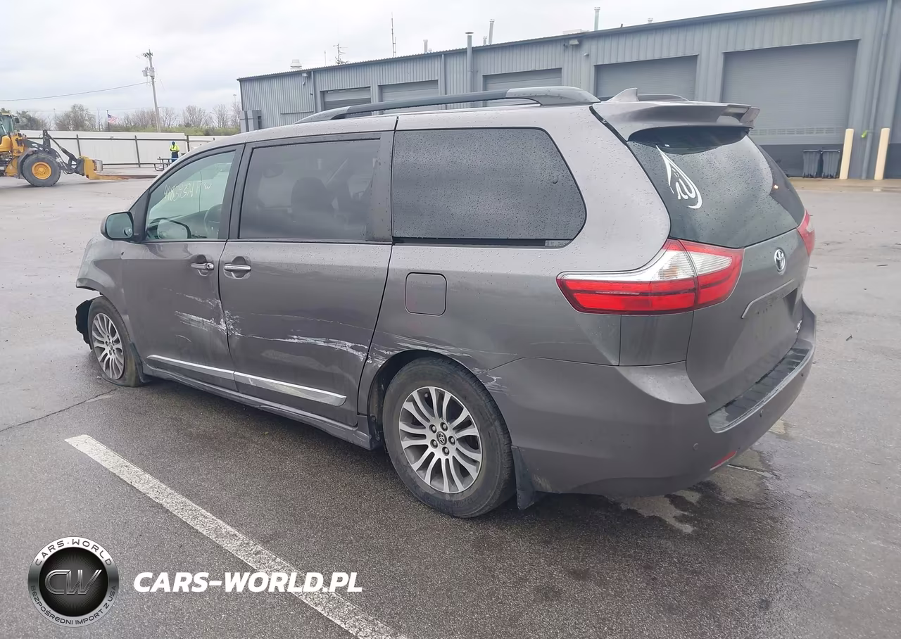2018 Toyota Sienna Xle 8 Passenger VIN:5TDYZ3DC4JS913535 - 3