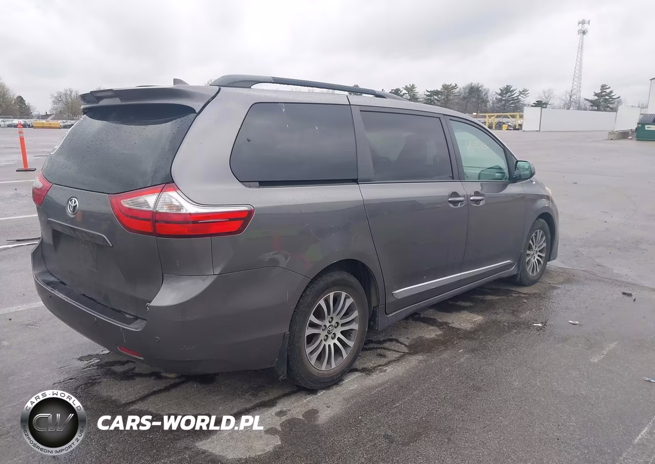 2018 Toyota Sienna Xle 8 Passenger VIN:5TDYZ3DC4JS913535 - 4