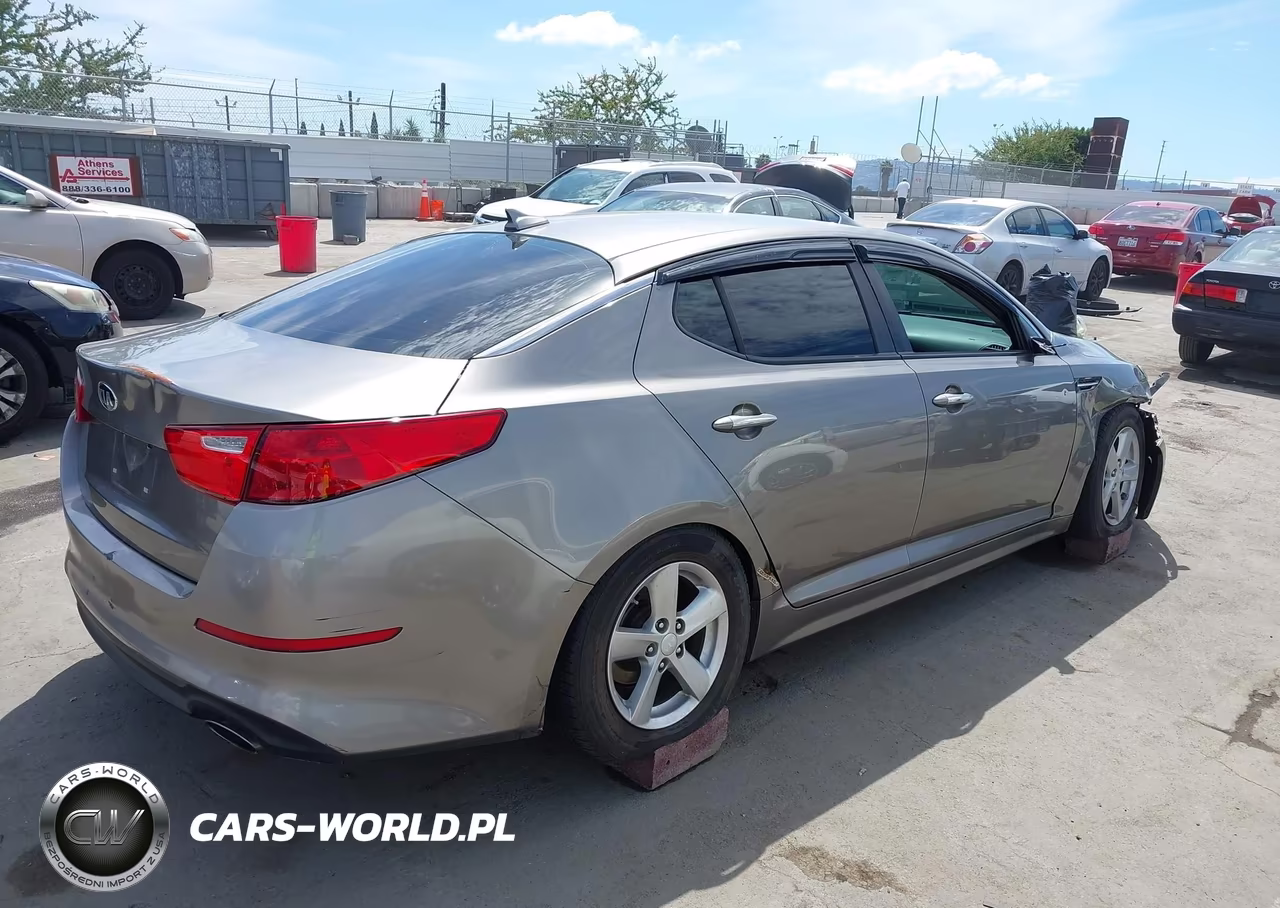 2015 Kia Optima Lx VIN:5XXGM4A71FG446347 - 4