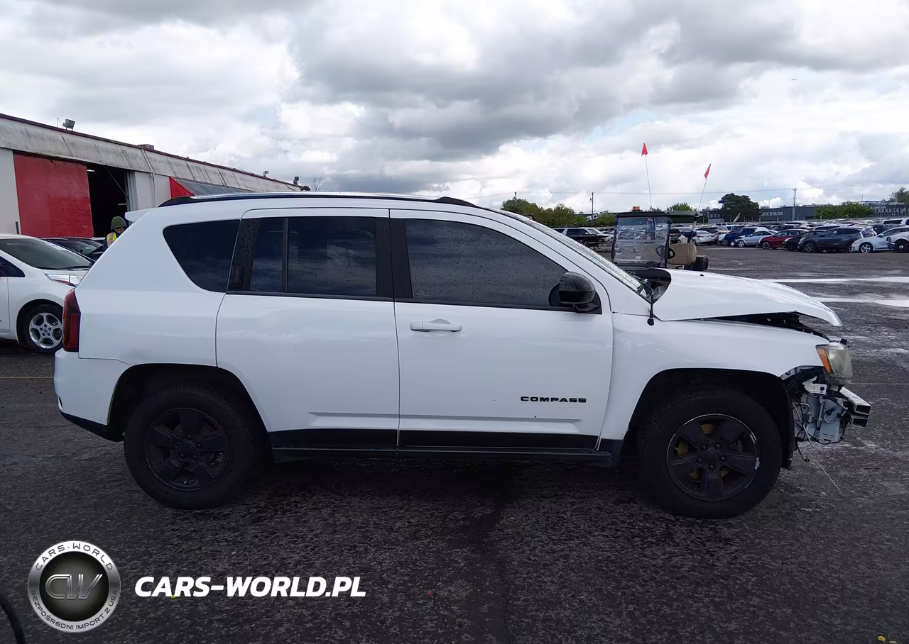 2014 Jeep Compass Sport VIN:1C4NJCBA5ED642675 - 13