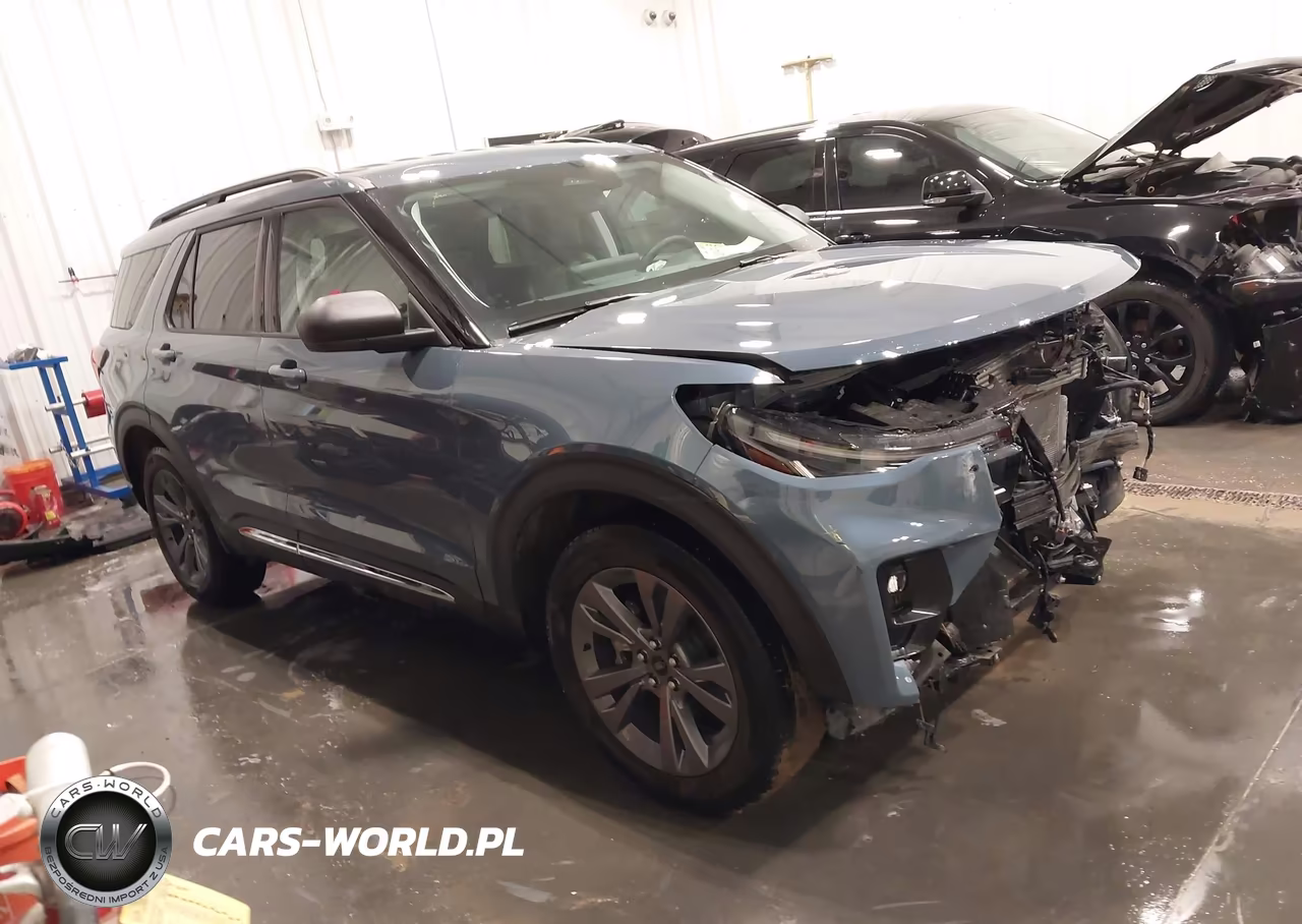 2025 Ford Explorer Active