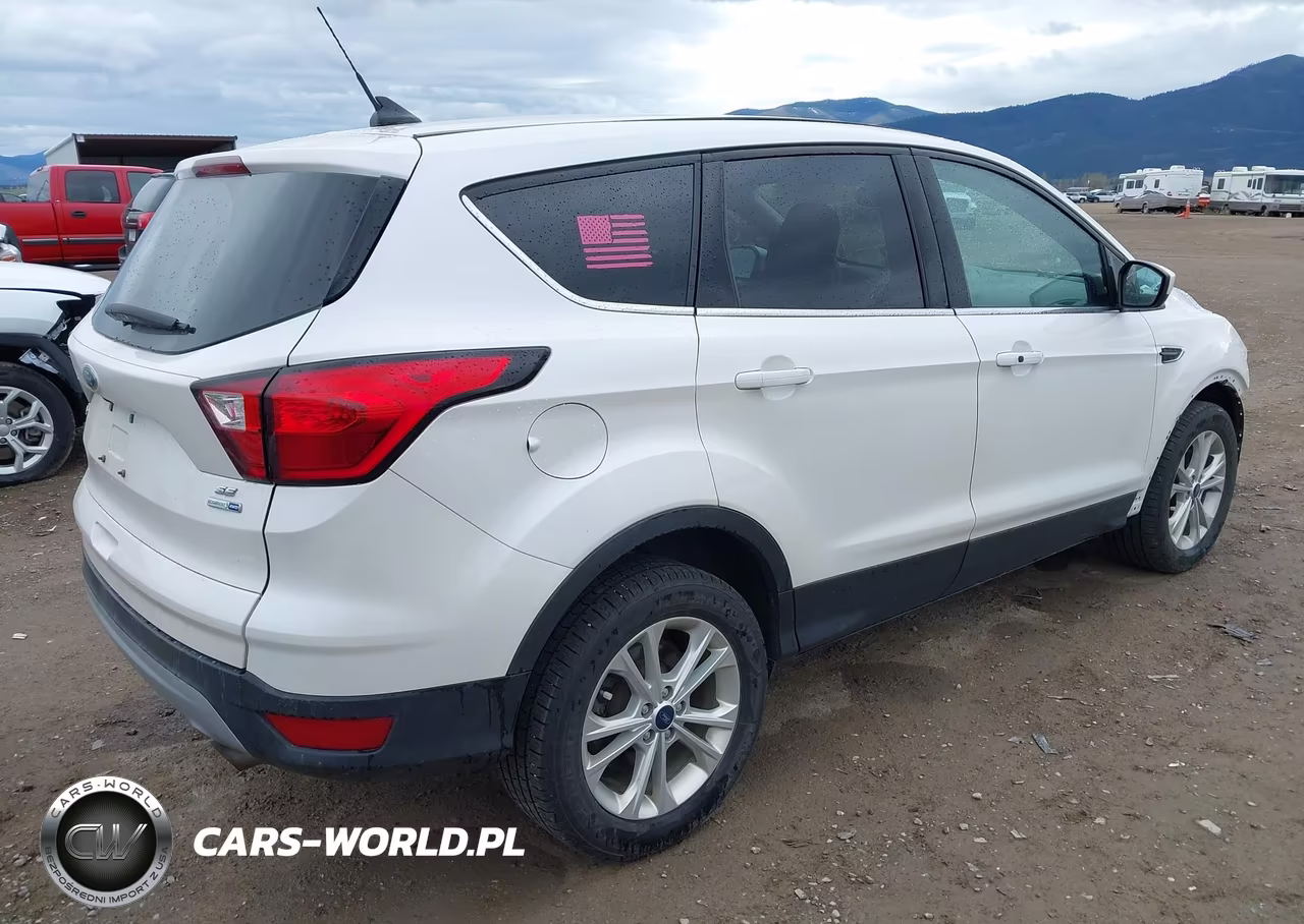 2019 Ford Escape Se VIN:1FMCU9GD6KUA64212 - 4