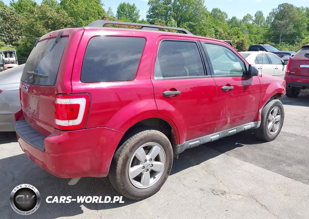2010 Ford Escape Xlt VIN:1FMCU9D75AKA79339 - 4