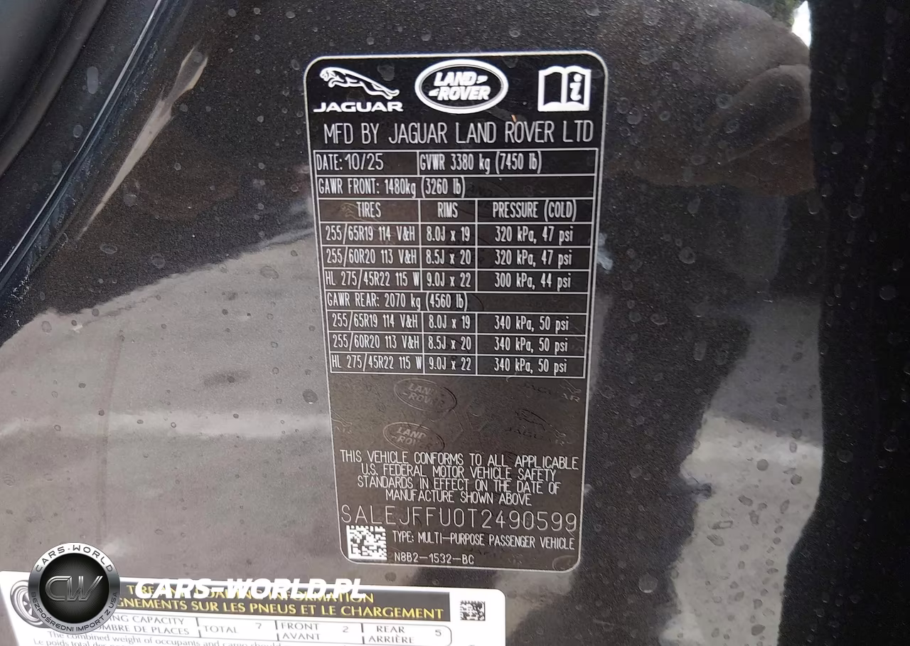 2026 Land Rover Defender P300 S VIN:SALEJFFU0T2490599 - 9