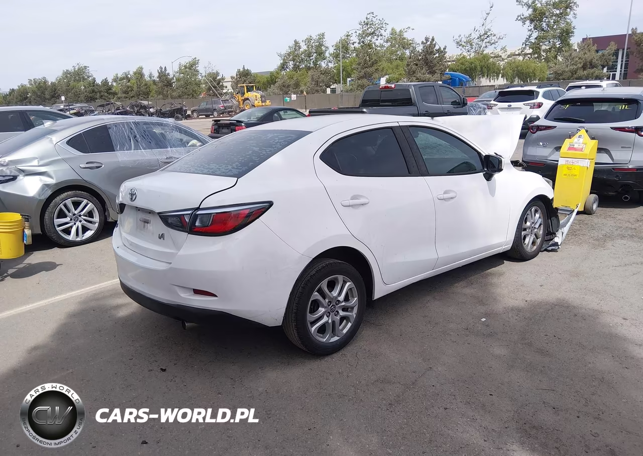 2017 Toyota Yaris Ia VIN:3MYDLBYV0HY193712 - 4