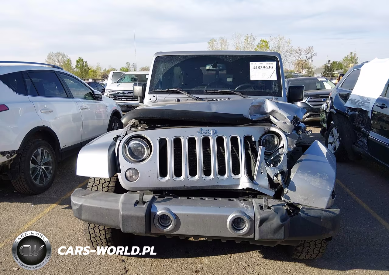 2016 Jeep Wrangler Unlimited Sahara VIN:1C4BJWEG8GL129157 - 12