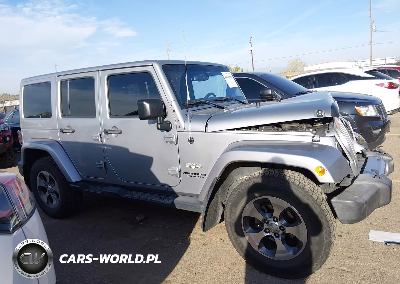 2016 Jeep Wrangler Unlimited Sahara VIN:1C4BJWEG8GL129157 - 13