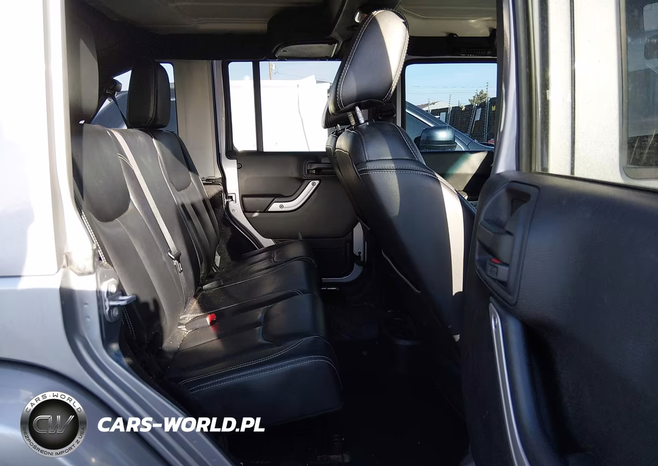 2016 Jeep Wrangler Unlimited Sahara VIN:1C4BJWEG8GL129157 - 8