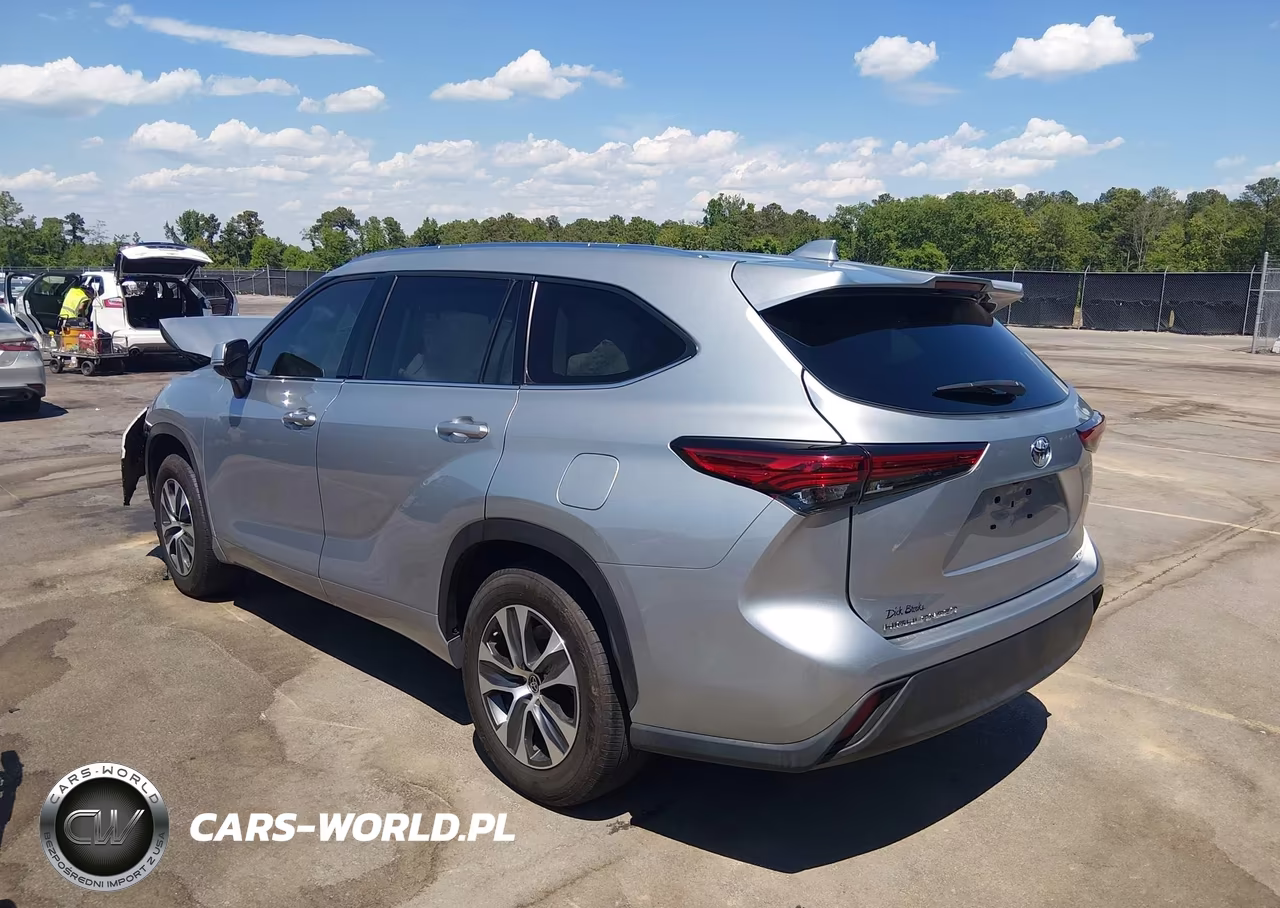 2021 Toyota Highlander Xle VIN:5TDGZRAH2MS538098 - 3