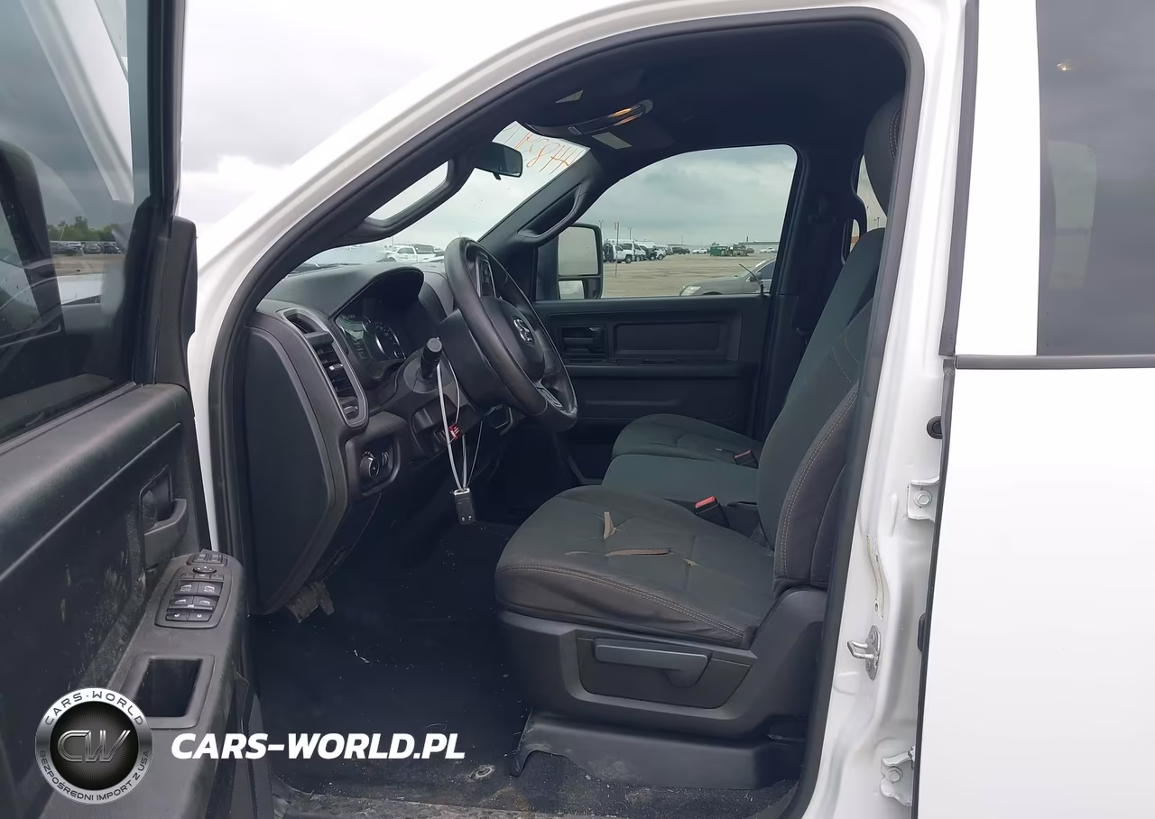 2023 Ram 3500 Tradesman 4X4 8' Box VIN:3C63RRGL5PG507755 - 6