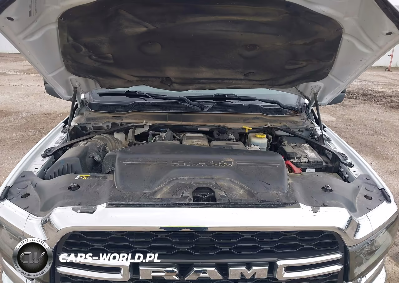 2023 Ram 3500 Tradesman 4X4 8' Box VIN:3C63RRGL5PG507755 - 9