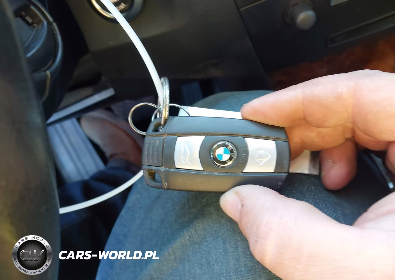2007 BMW 530I VIN:WBANE73577CM58227 - 11