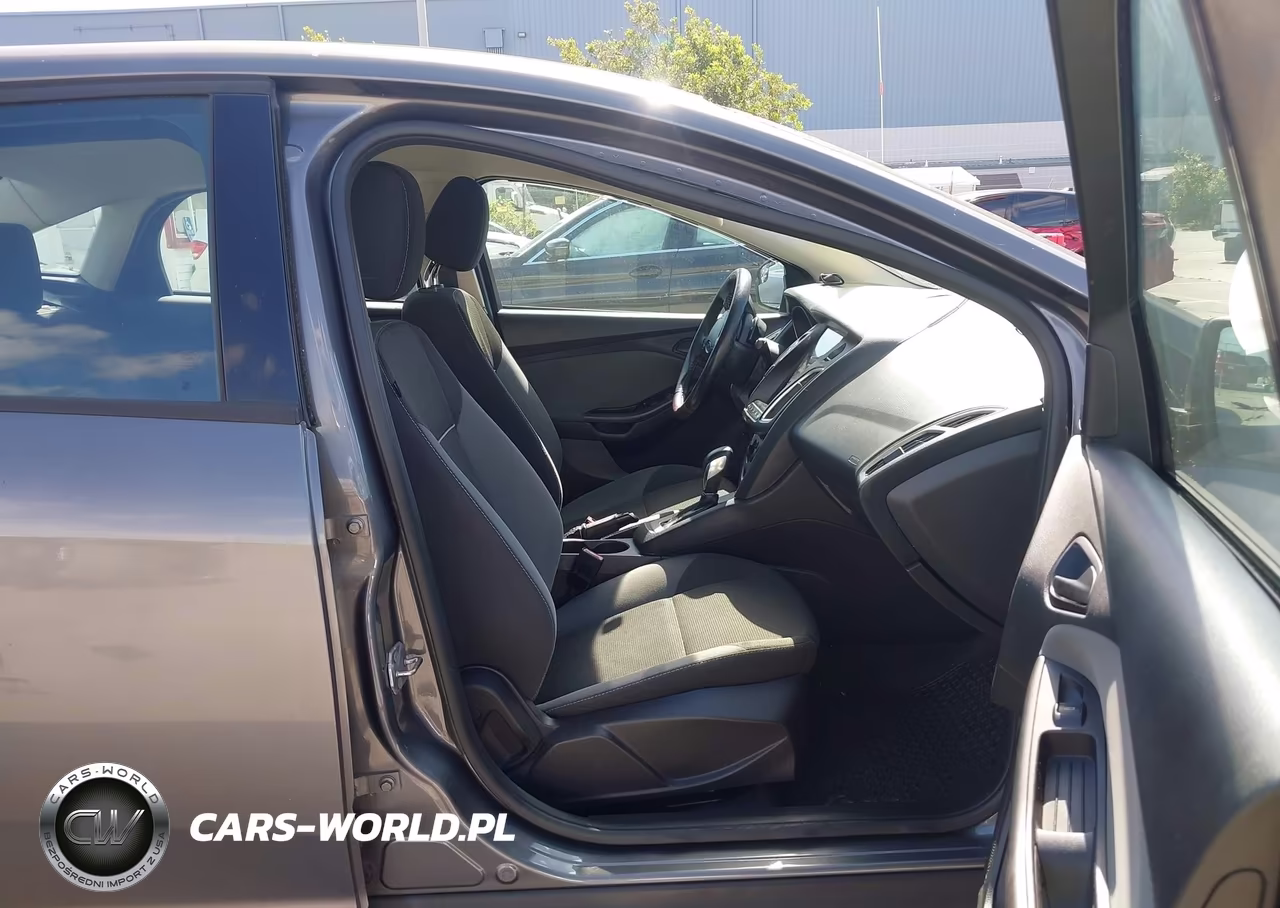 2012 Ford Focus Se VIN:1FAHP3F25CL184661 - 5
