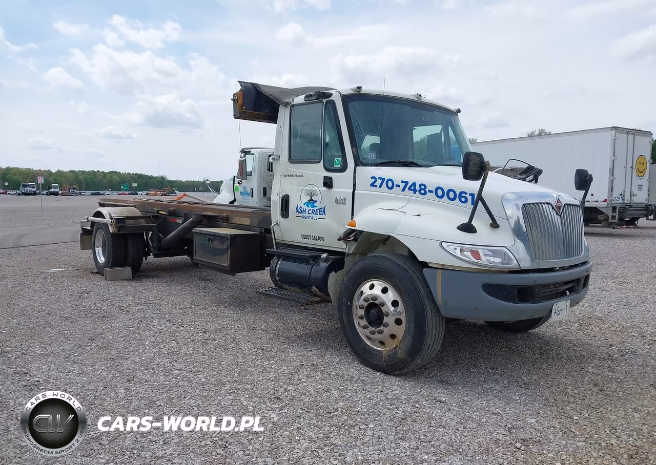 2003 International 4000 4300