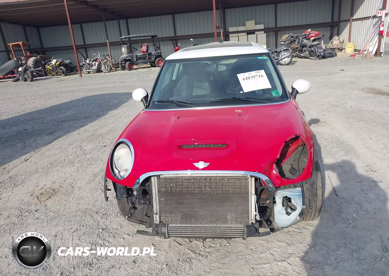 2008 Mini Cooper S VIN:WMWMF73558TV34165 - 13