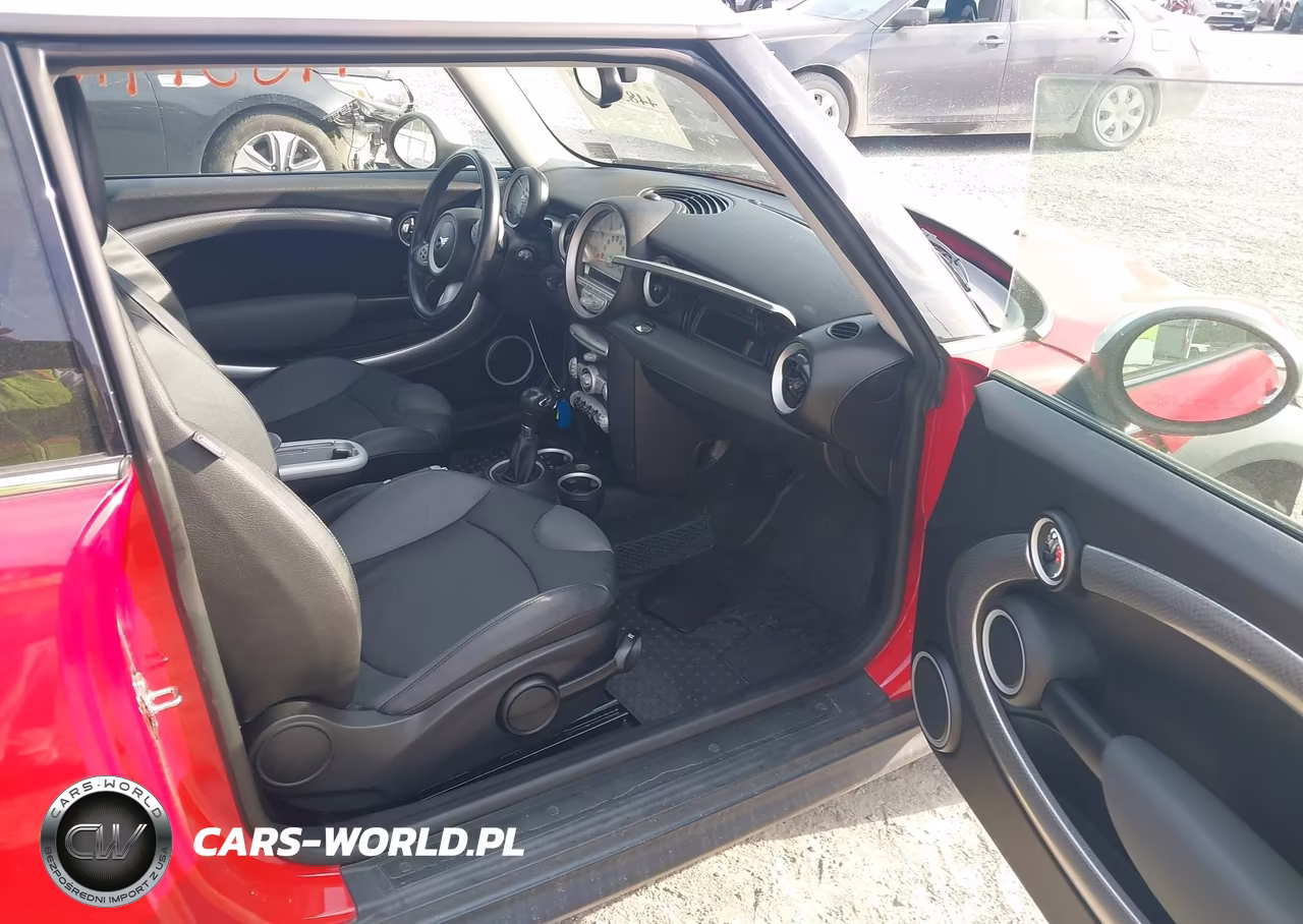 2008 Mini Cooper S VIN:WMWMF73558TV34165 - 5