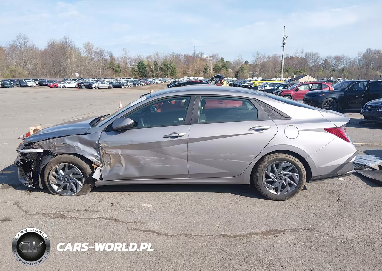 2025 Hyundai Elantra Hybrid Blue VIN:KMHLM4DJ2SU161694 - 14