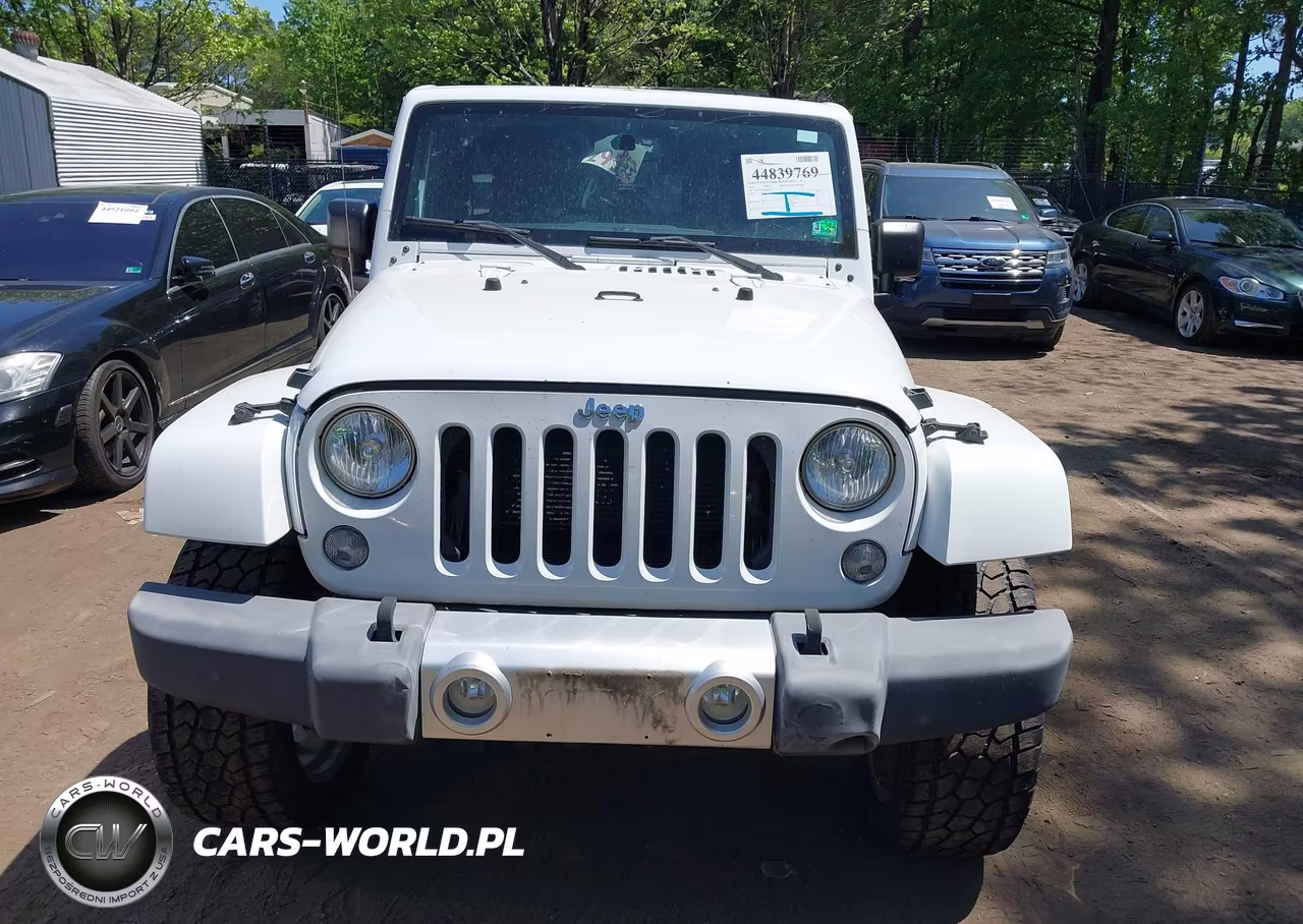 2015 Jeep Wrangler Unlimited Sahara VIN:1C4BJWEG3FL610562 - 12