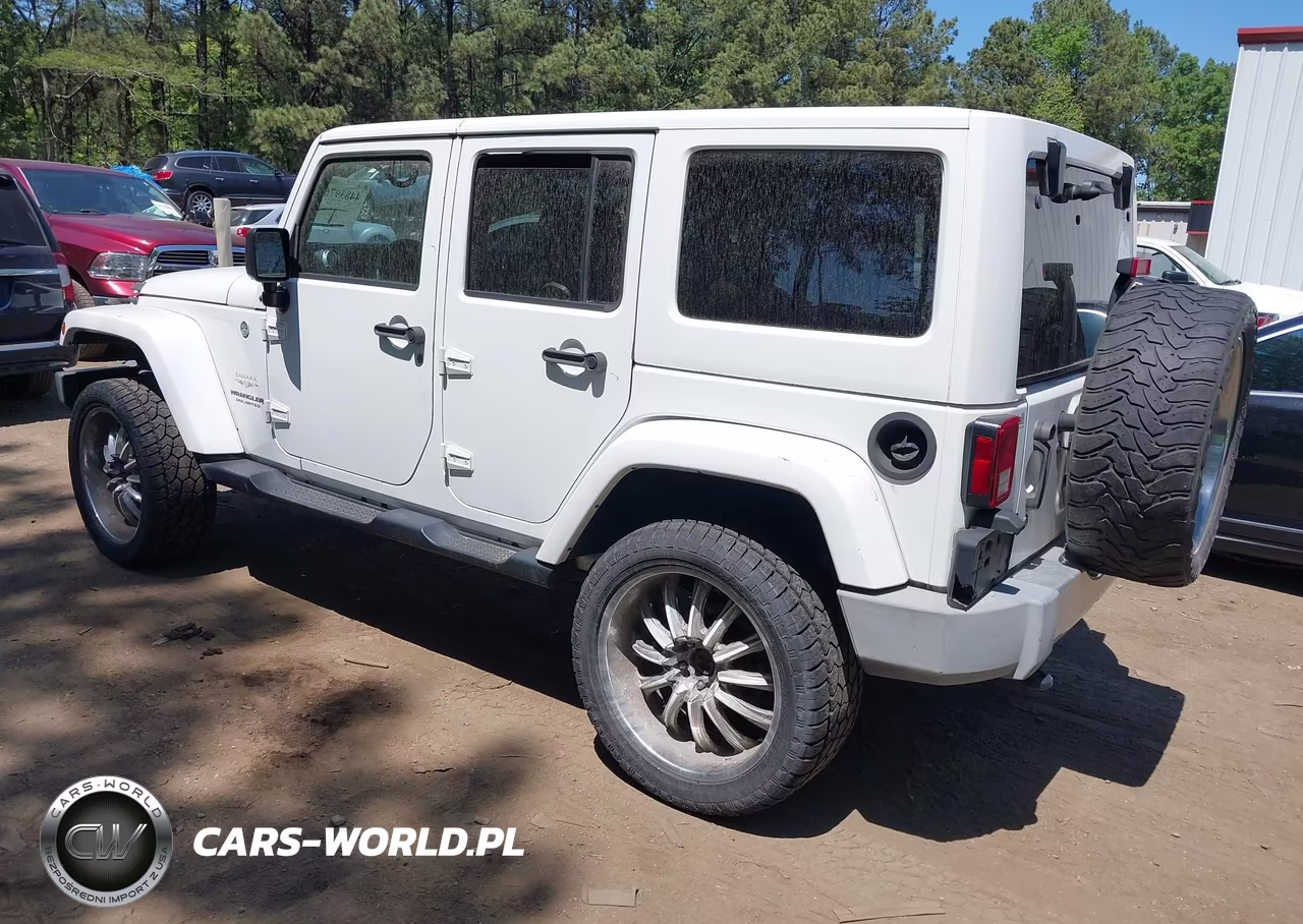 2015 Jeep Wrangler Unlimited Sahara VIN:1C4BJWEG3FL610562 - 3