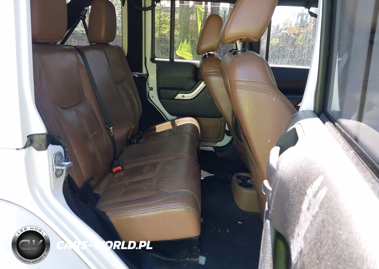 2015 Jeep Wrangler Unlimited Sahara VIN:1C4BJWEG3FL610562 - 8