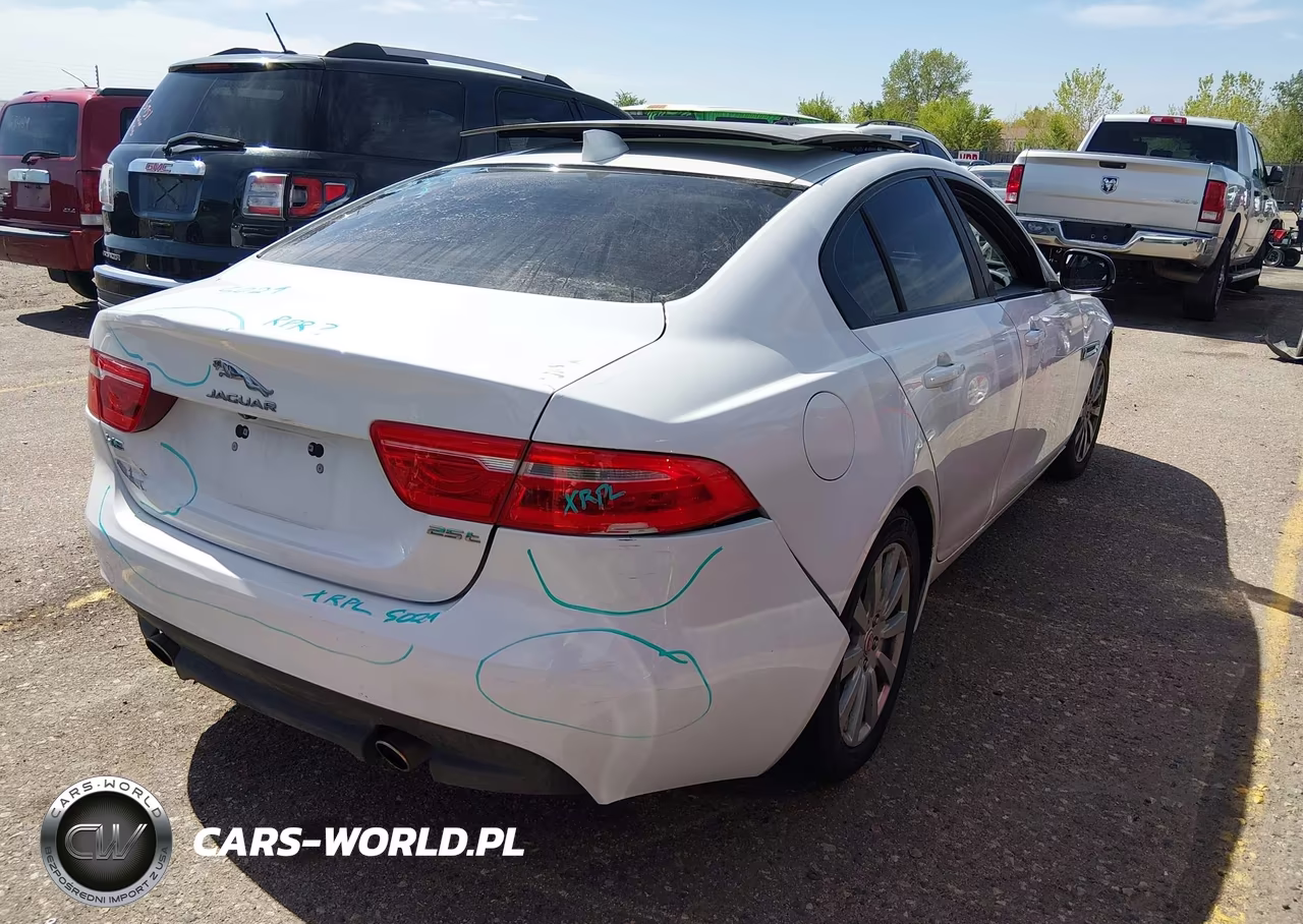 2019 Jaguar Xe 25T VIN:SAJAR4FXXKCP43922 - 4