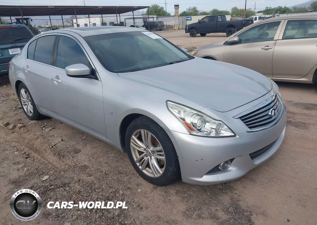 2015 Infiniti Q40
