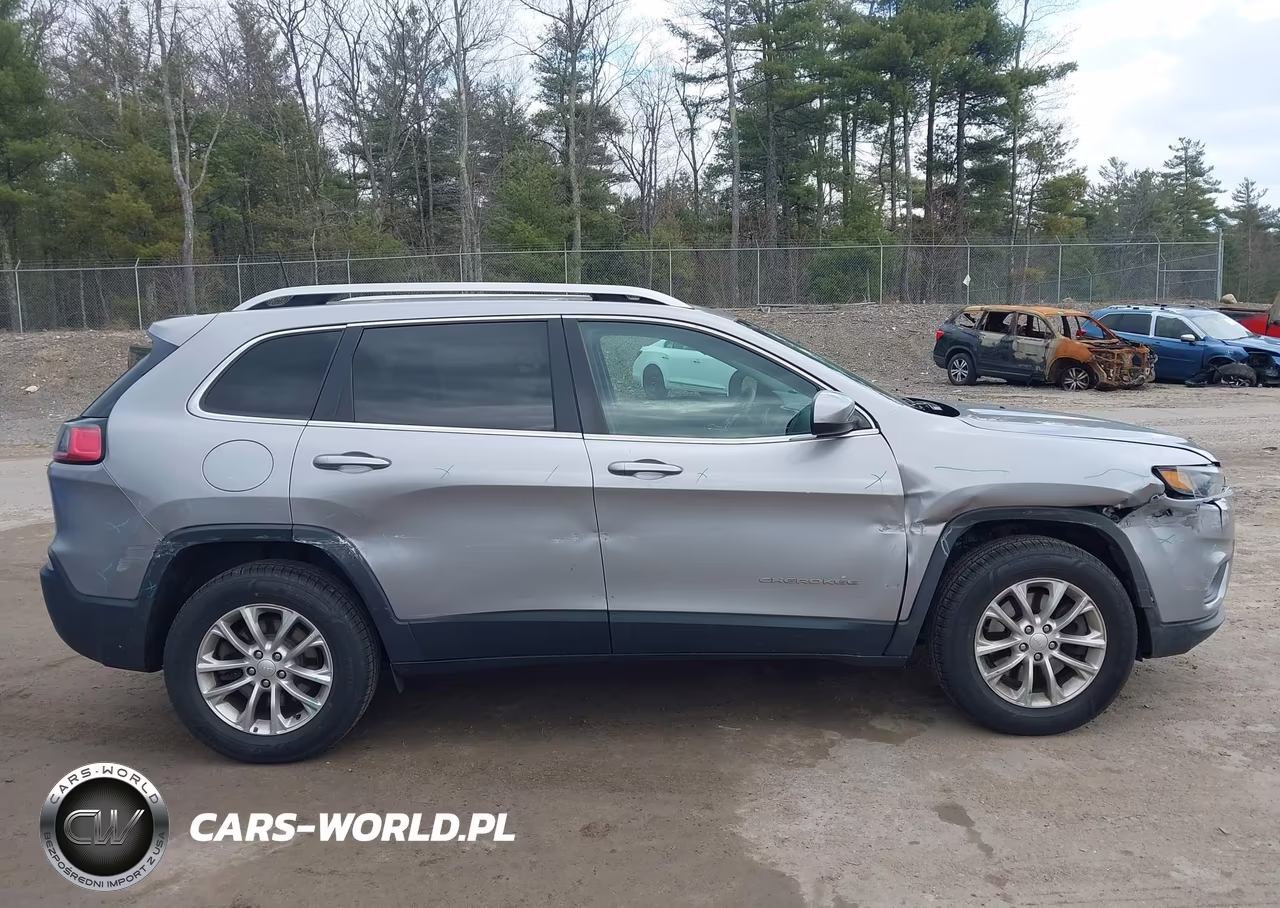 2019 Jeep Cherokee Latitude 4X4 VIN:1C4PJMCB9KD169767 - 13